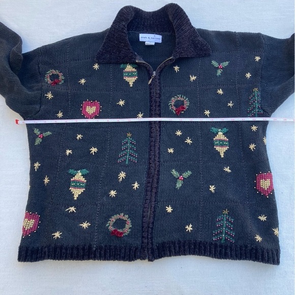 CROFT & BARROW | Christmas Sweater Zip Knit Jacket with Wreath - Picture 13 of 15